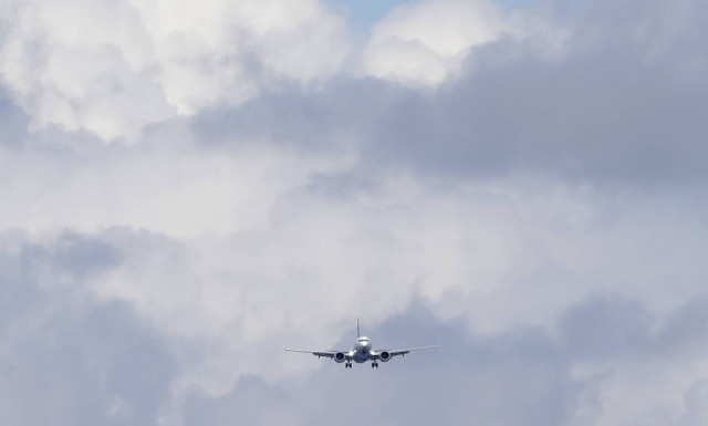 Τραγωδία στον Καναδά: Αεροπλάνο κατέπεσε πάνω σε σπίτι (vid)