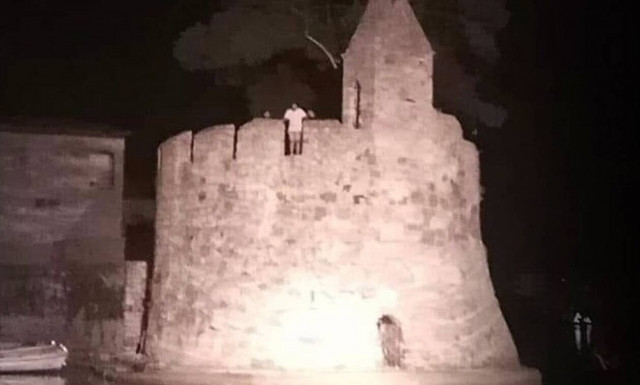 Ναύπακτος: Τι λέει ο 17χρονος που πήδηξε από το Φάρο