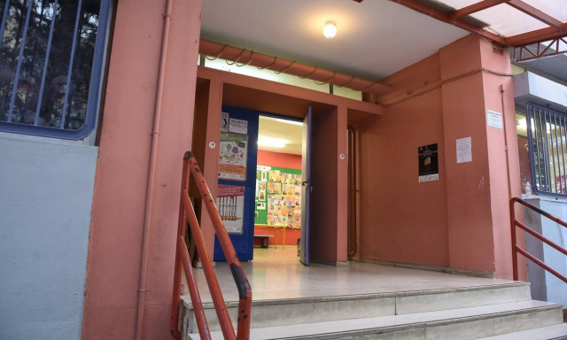 Πότε θα ανοίξουν τα Δημοτικά: Τα δύο σενάρια