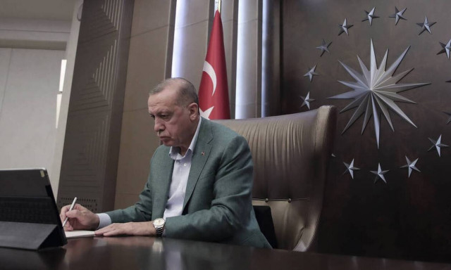 Με την πλάτη στον τοίχο ο Ερντογάν – Προβλέψεις για την 20ή προσφυγή της Τουρκίας στο ΔΝΤ