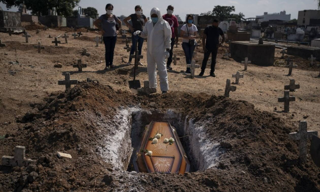 Σαρώνει ο κορονοϊός τη Βραζιλία: 888 θάνατοι και σχεδόν 20.000 νέα κρούσματα μόλυνσης σε 24 ώρες