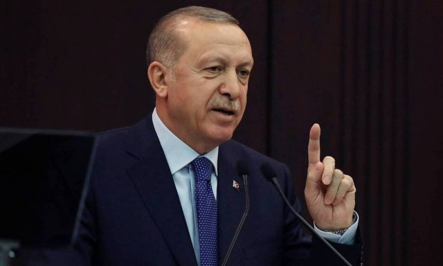 Ο Ερντογάν σε σύσκεψη ήταν ο μόνος που δεν φορούσε μάσκα 