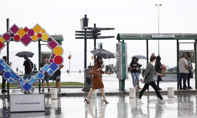 «Χάος» στην Θεσσαλονίκη: Πλημμύρες και κυκλοφοριακή συμφόρηση στην πόλη