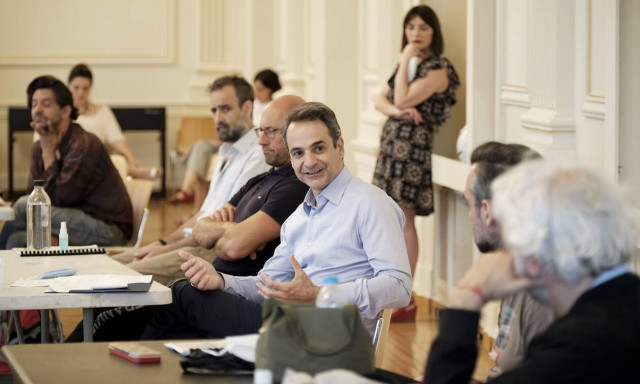 Μητσοτάκης: Δεν θα αφήσουμε ξεκρέμαστους τους ανθρώπους της τέχνης