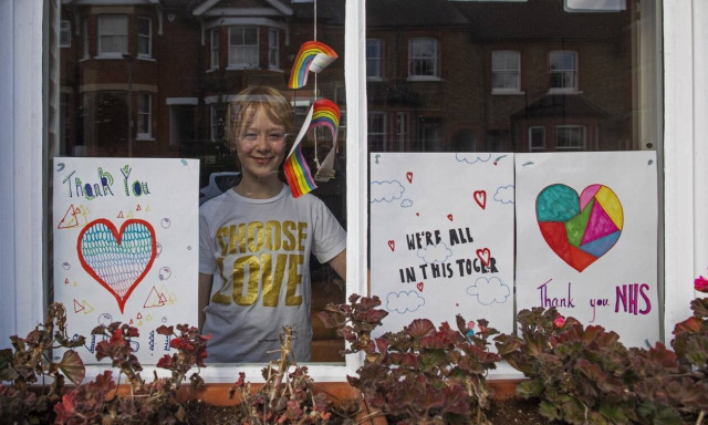 Βρετανία: Τα παιδιά με Covid-19 μπορεί να έχουν πιο χαμηλή μολυσματικότητα σε σχέση με τους ενήλικες