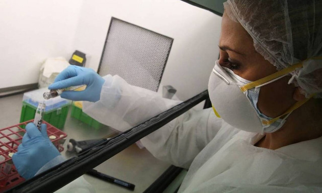 Κορονοϊός: Πανεπιστήμιο Οξφόρδης και AstraZeneca πέρασαν στην επόμενη φάση του εμβολίου