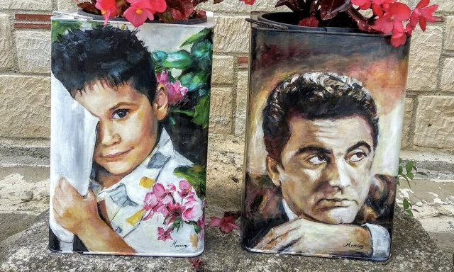 Οι παλιές εξώπορτες της Αφύτου στη Χαλκιδική γίνονται έργα τέχνης (Pics)  