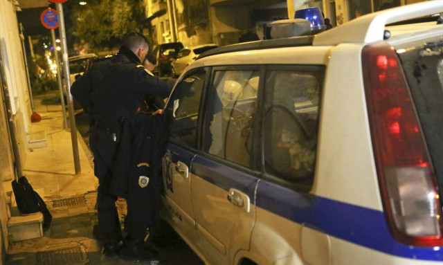 Σοκ στα Μέγαρα: 82χρονος παρέσυρε δύο ανήλικα αδέλφια - Πώς σώθηκαν