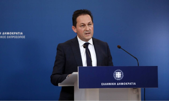 Gov't spokesman: All hands are needed on deck to overcome the crisis