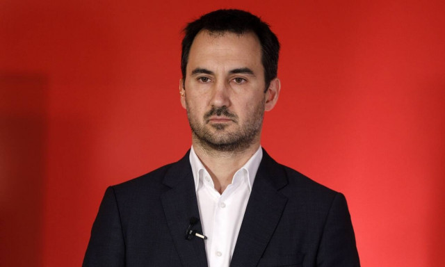 Χαρίτσης: «Η έλλειψη στρατηγικής σε κρίσιμα ζητήματα στοιχίζει στη χώρα»