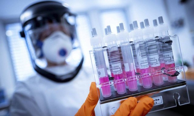 Κορονοϊός: Πότε θα έχουμε τις πρώτες ενδείξεις για την αποτελεσματικότητα ενός εμβολίου