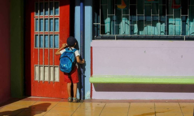 Ανοίγουν Δημοτικά και Νηπιαγωγεία: Πώς ελήφθη η απόφαση – Τι είπε η Κεραμέως