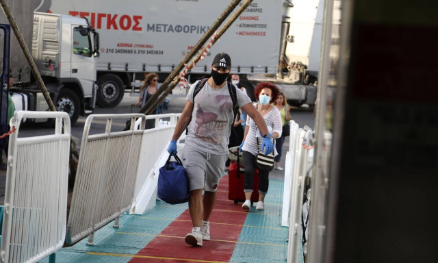 Άρση μέτρων - Μεγάλο crash test το 4ο στάδιο: Τα επιδημιολογικά στοιχεία και η μετακίνηση στα νησιά