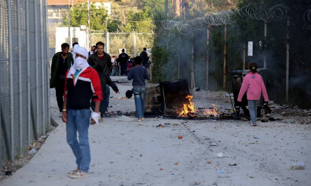 Στην κόλαση της Μόριας: Απανωτές δολοφονίες, επιθέσεις με μαχαίρια και παραστρατιωτικές ομάδες
