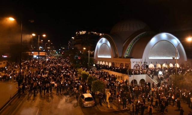 Ανάσταση 2020: Στις εκκλησίες το βράδυ της Τρίτης για το «Χριστός Ανέστη»