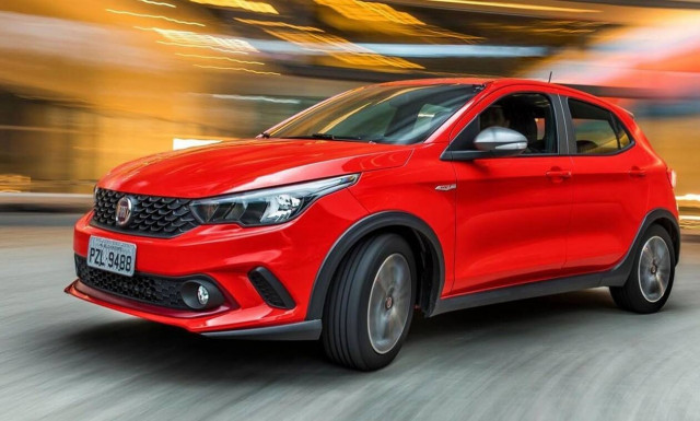 Φουλ επίθεση της Fiat με καινούργια Punto, Tipo και SUV