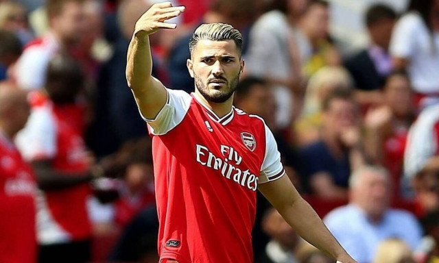 Άρσεναλ: Δείτε την κουκλάρα σύζυγο του Κολάσινατς που συνελήφθη για κατοχή όπλου (pics)