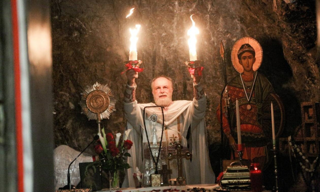 Ανάσταση 2020: Έτσι θα γιορταστεί σήμερα σε όλη την Ελλάδα - Τι ώρα θα ακουστεί το «Χριστός Ανέστη»