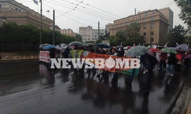 Πανεκπαιδευτικό συλλαλητήριο στο κέντρο της Αθήνας (pics+vids)