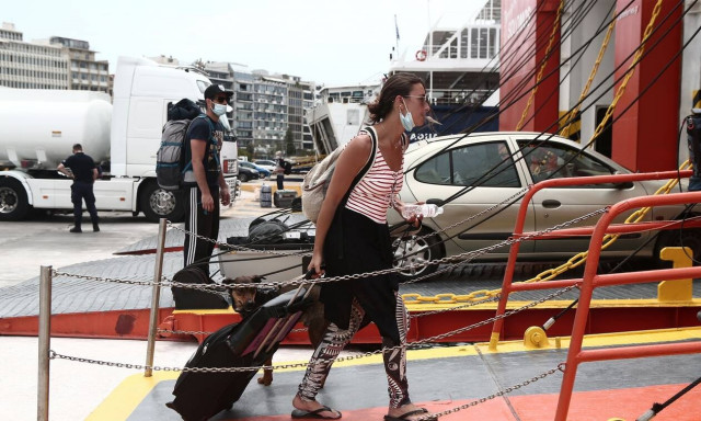 Αγίου Πνεύματος 2020: Ποιες μετακινήσεις επιτρέπονται, τι πρέπει να προσέξετε-Για ποιους είναι αργία