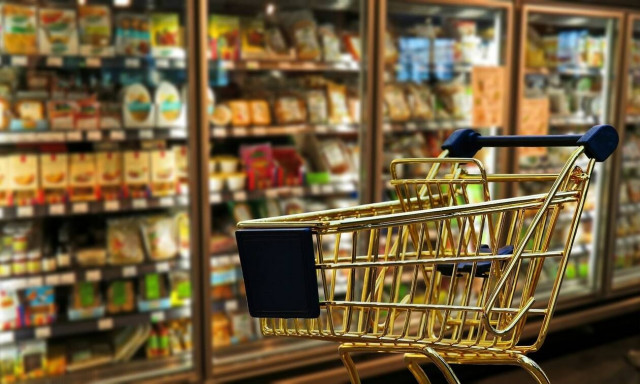 Μείωση ΦΠΑ στο 13%: Ποια προϊόντα και υπηρεσίες αφορά - Όσα πρέπει να ξέρουμε