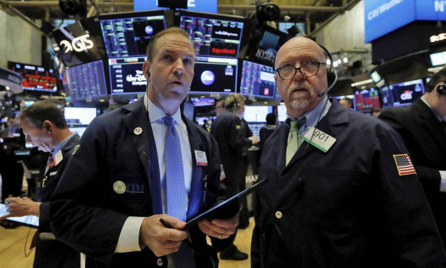 Πτώση στη Wall Street - Κέρδη για το πετρέλαιο