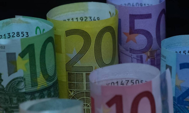 «Δει δη χρημάτων...και άνευ τούτων ουδέν έστι γενέσθαι των δεόντων»