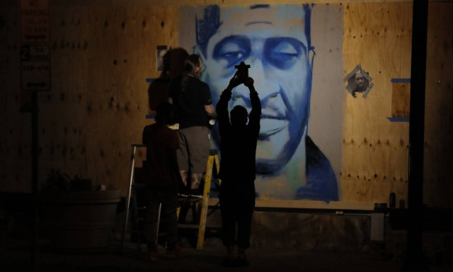 Ξεχειλίζει η οργή στις Η.Π.Α: Νέα νύχτα «κόλασης» για τη δολοφονία του Τζορτζ Φλόιντ (pics&vids)