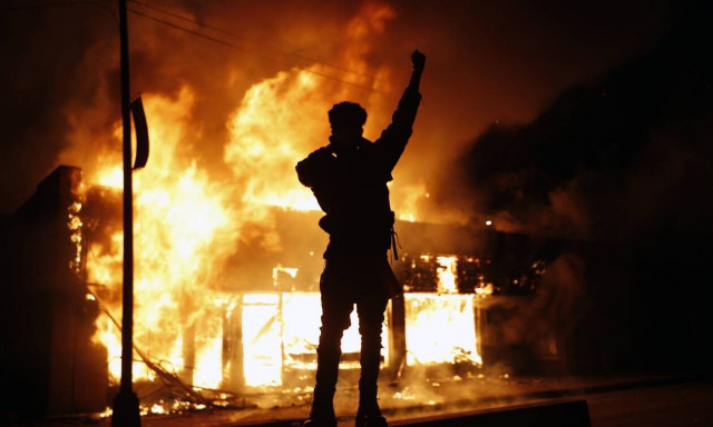 «Εμφύλιος» στις ΗΠΑ: Απειλές Τράμπ και φήμες για ενεργοποίηση της Εθνοφρουράς 