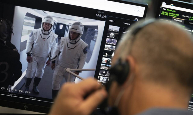 SpaceX: Προσδέθηκαν στον Διεθνή Διαστημικό Σταθμό οι αστροναύτες του Dragon