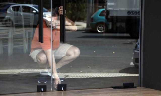 Κορονοϊός: Ποιες επιχειρήσεις παραμένουν κλειστές - Τι ισχύει με το ωράριο καταστημάτων