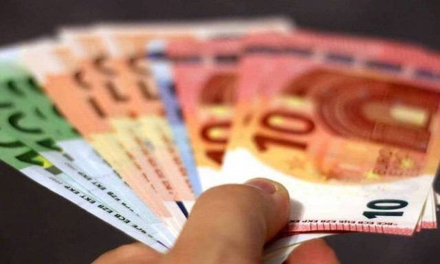 Πόσο επίδομα αδείας και δώρο Χριστουγέννων θα πάρουν οι εργαζόμενοι και πότε 