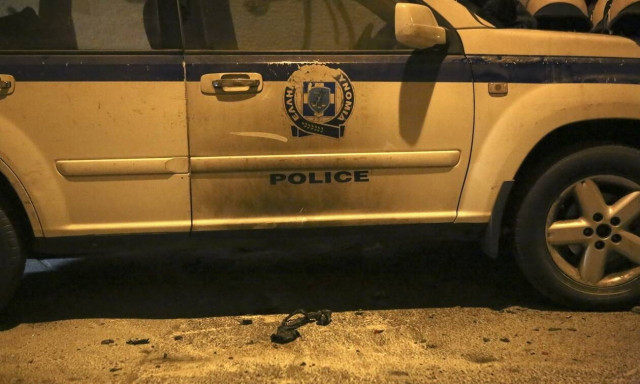 Αττική: Επίθεση με μολότοφ στο Α.Τ. Νέας Ιωνίας - Υλικές ζημιές σε περιπολικά