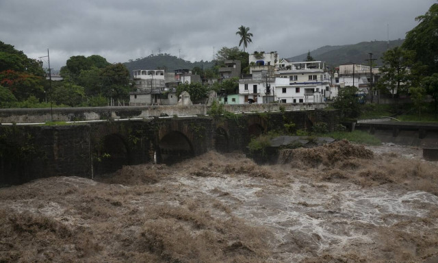 Η τροπική καταιγίδα Αμάντα σαρώνει Ελ Σαλβαδόρ και Γουατεμάλα - Τους δέκα έφτασαν οι νεκροί