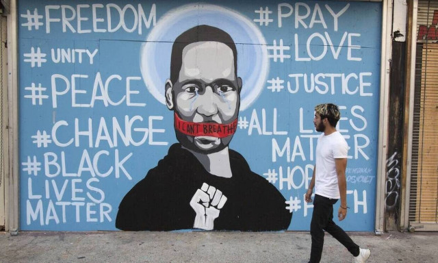 «Aνθρωποκτονία» ο θάνατος του Τζορτζ Φλόιντ – «Κόλαφος» το πόρισμα του ανεξάρτητου ιατροδικαστή