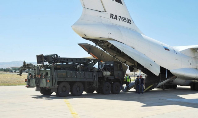 Σε «προχωρημένο στάδιο» οι συνομιλίες Ρωσίας - Τουρκίας για την παράδοση των S-400