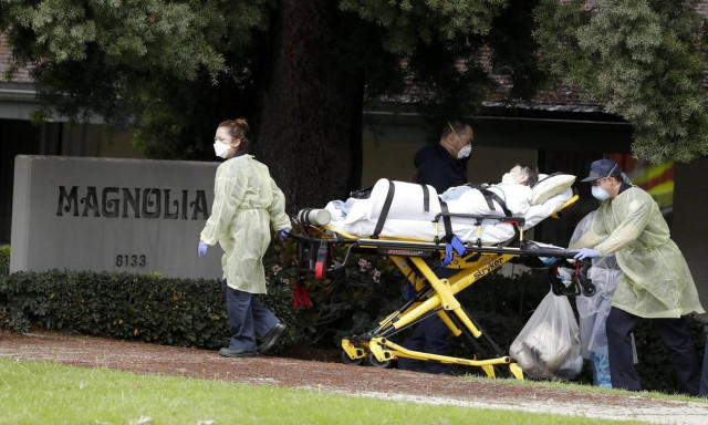 Κορονοϊός στις ΗΠΑ: 919 θάνατοι σε 24 ώρες