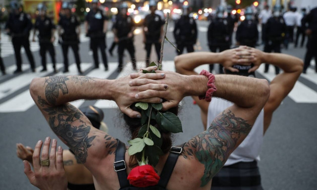 Τζορτζ Φλόιντ: Διαδηλώσεων συνέχεια στις ΗΠΑ-Τραμπ:Δεν θα χρειαστεί στρατός