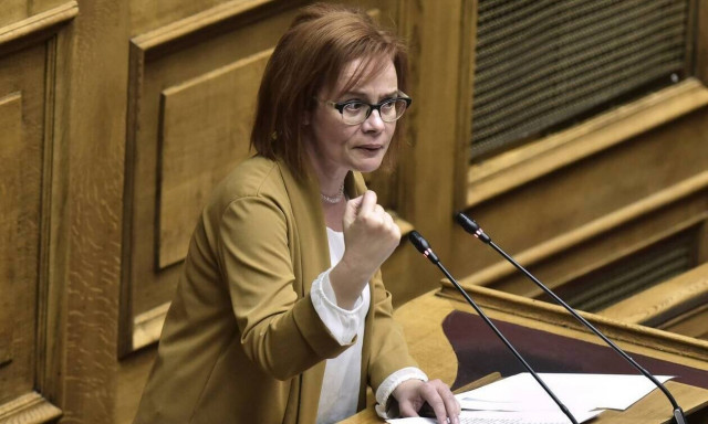 Βουλευτής ΣΥΡΙΖΑ: Μήπως τα Αγγλικά στο νήπιο εξυπηρετούν συμφέροντα των ΗΠΑ;