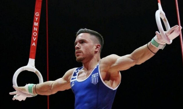 Οργή Πετρούνια για Άγιο Κοσμά: Σκάω! Τι λέει για τη στέγη των εγκαταστάσεων