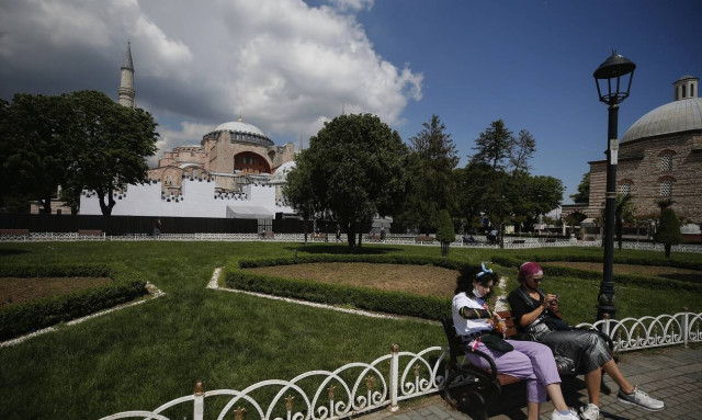 Kορονοϊός-Τουρκία: Ο Ερντογάν ματαίωσε το lockdown - Αύξηση των κρουσμάτων