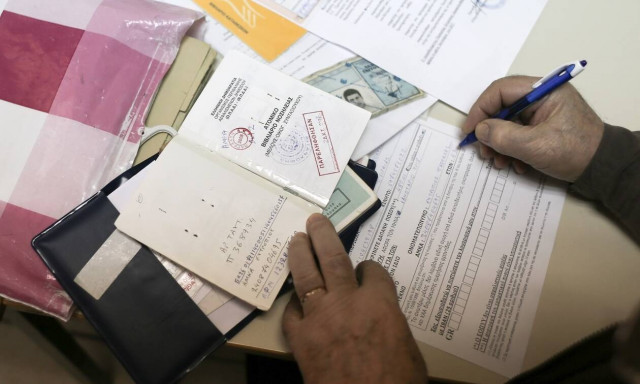 Άρση μέτρων: Κανονικά από αύριο Τρίτη η λειτουργία του Δημοσίου