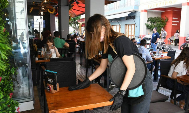 Πρόστιμα 6.300 ευρώ σε καταστήματα για μη τήρηση των μέτρων 