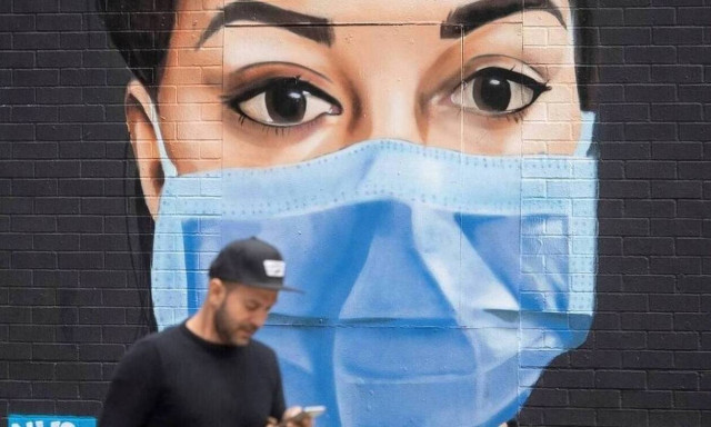 Κορονοϊός Βρετανία: Σε υποχώρηση ο ιός σε όλη τη χώρα 