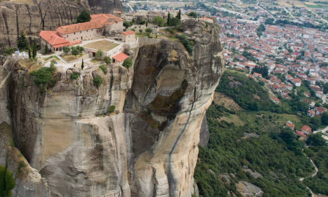 Θρησκευτικός τουρισμός: «Πόλος έλξης» για τους προσκυνητές η Ελλάδα