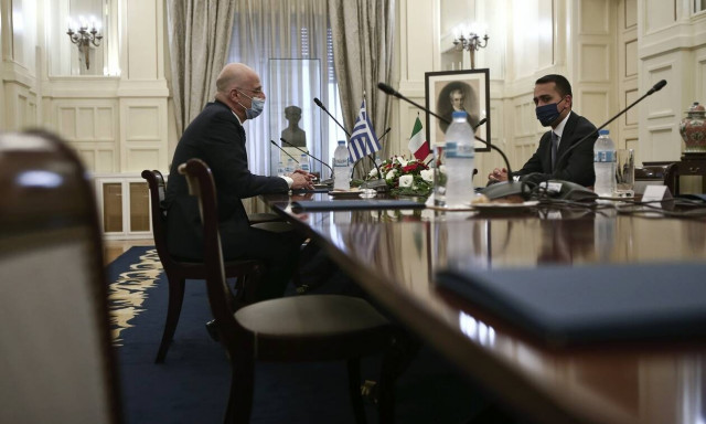 ΑΟΖ: Υπεγράφη η ιστορική συμφωνία Ελλάδας-Ιταλίας - Τι σημαίνει η οριοθέτηση