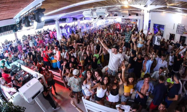 Επιβεβαίωση Newsbomb.gr: Άμεσο το λουκέτο στα μπαρ του συνωστισμού - Τα πρόστιμα