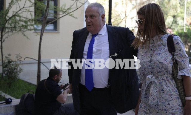 To Newsbomb.gr στην Ευελπίδων: Τι λέει ο δικηγόρος της 35χρονης