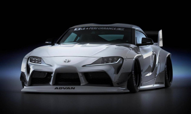 Δεν υπάρχουν πιο φαρδιά φτερά από αυτά της Toyota Supra της Liberty Walk’s
