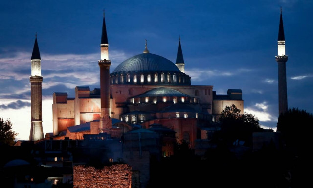 Ιερά Σύνοδος: Η Αγία Σοφία είναι μνημείο χριστιανικού πολιτισμού